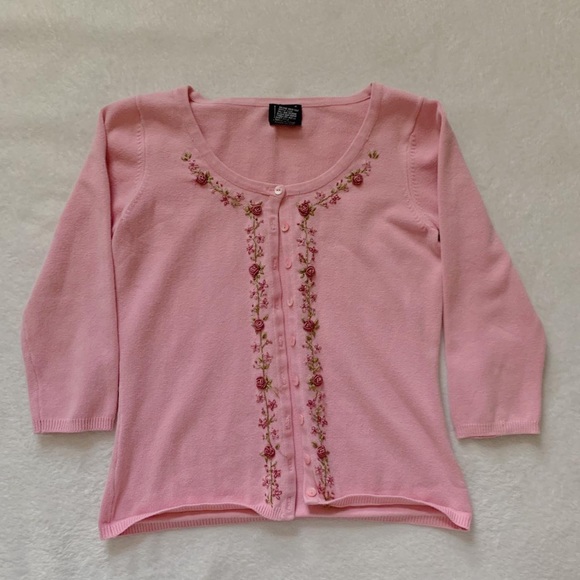 pink embroidered floral cardigan🎀 - Picture 3 of 4